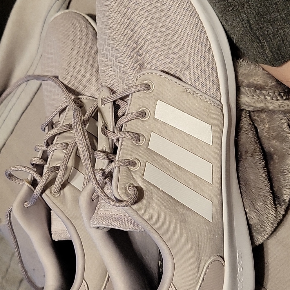 Adidas Cloudfoam Comfort shoes size 10 - Picture 2 of 3
